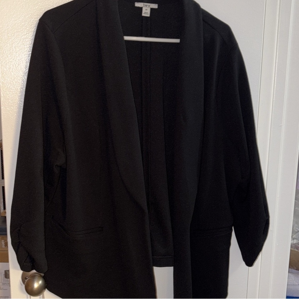 Black Open-Front Women's blazer